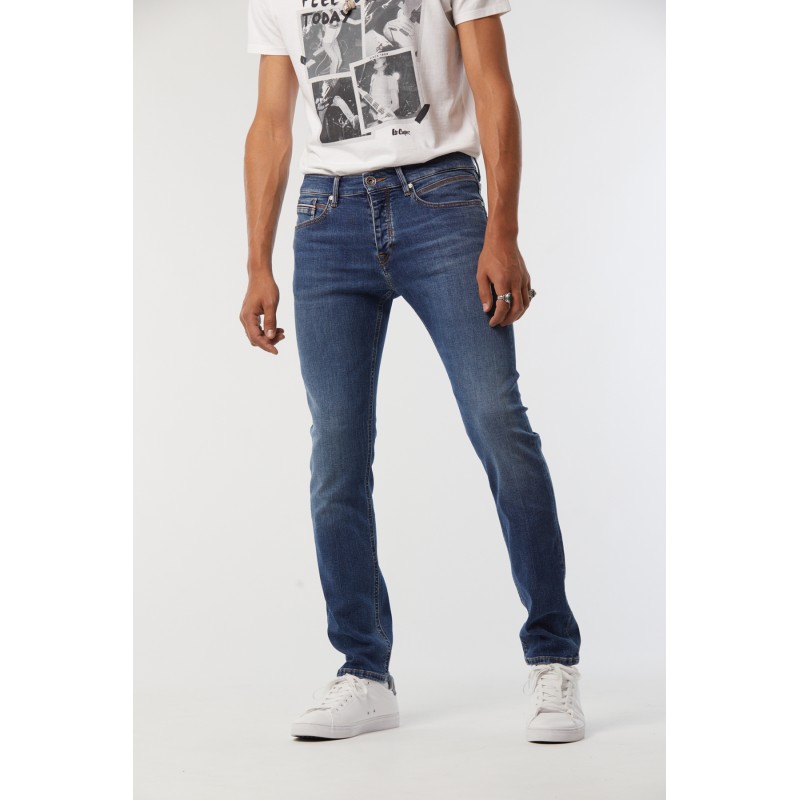 Jean Straight