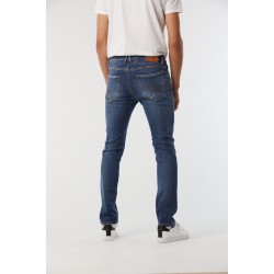 Jean Straight